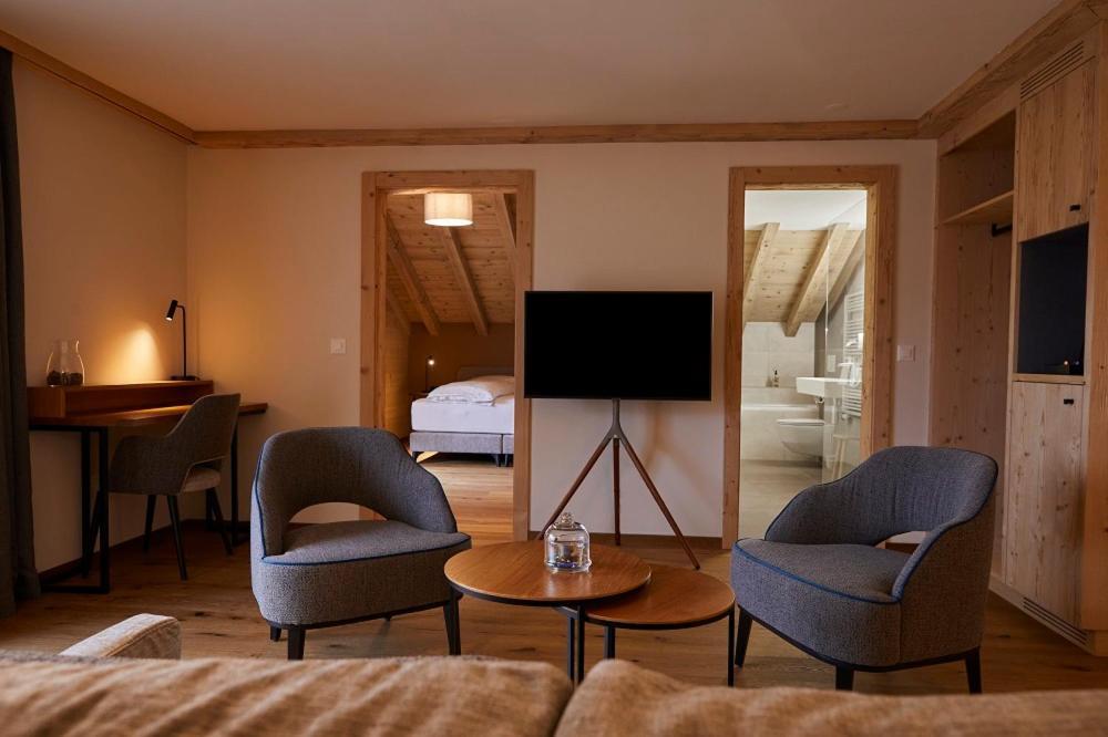 Hotel Alpenland กืซตาด์ก ภายนอก รูปภาพ