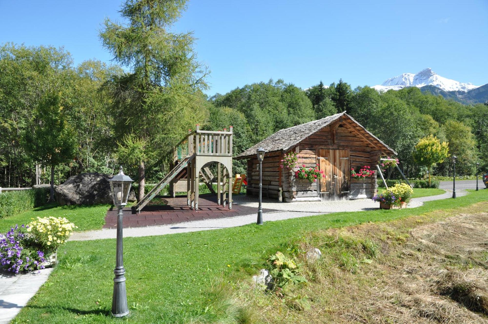Hotel Alpenland กืซตาด์ก ภายนอก รูปภาพ
